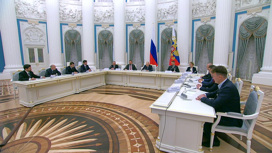 Путин предложил разработать бизнес-стандарт социального капитала