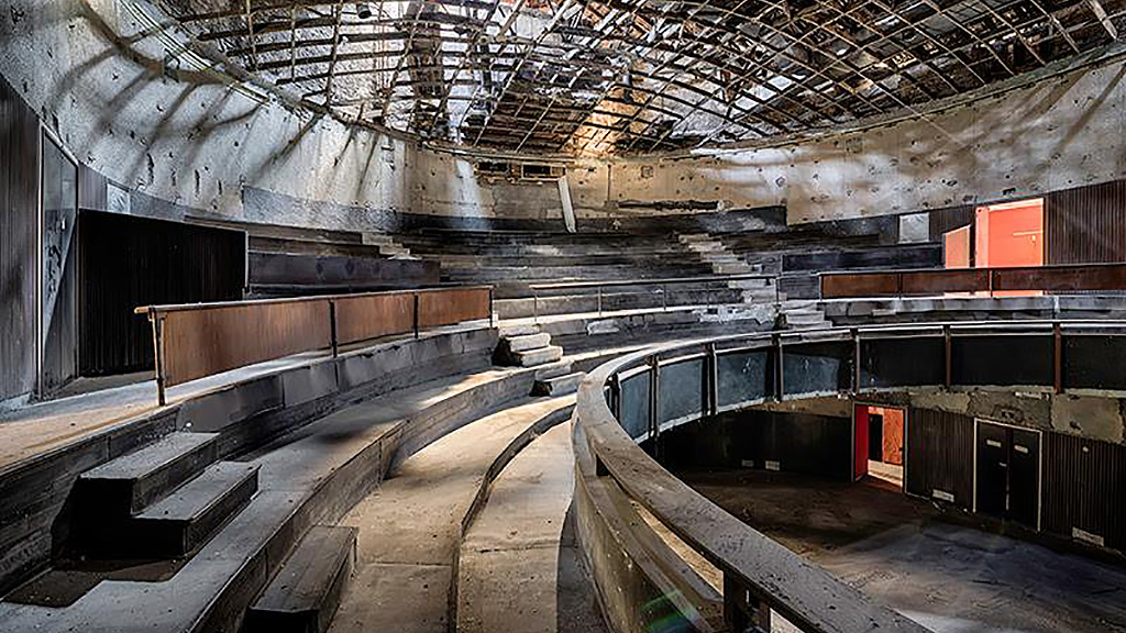 Зал театра Крессони в Комо. Фото: Theo De Rycke / Facebook