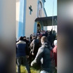 Украинские депутаты и правоохранители захватили храм