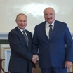 Лукашенко предложит Путину вернуть в Белоруссию ядерное оружие
