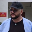 Филипп Киркоров навестил раненых на Украине солдат