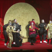 В Театре на Таганке представили спектакль "Чёрная кошка, белый кот"