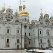Полиция устроила вход по паспортам в Киево-Печерскую лавру