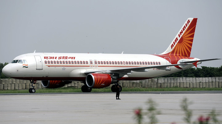 Air India объяснила, почему отменила рейсы в Москву