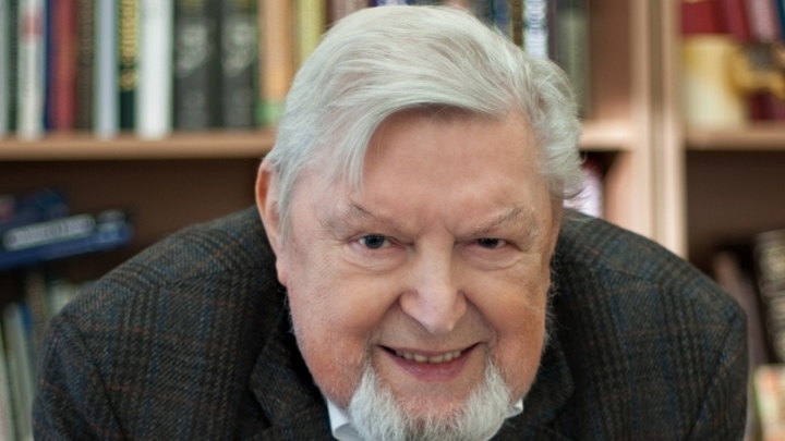 Лев Николаев