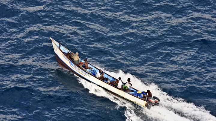 Пираты высадились на борт контейнеровоза в Гвинейском заливе