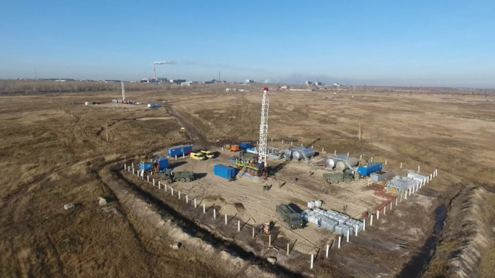 Специалисты Минобороны очищают от химикатов  заброшенный завод в Иркутской области