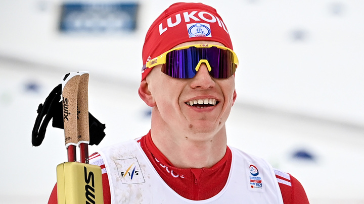 Лыжник Большунов выиграл гонку "Хибинской весны"