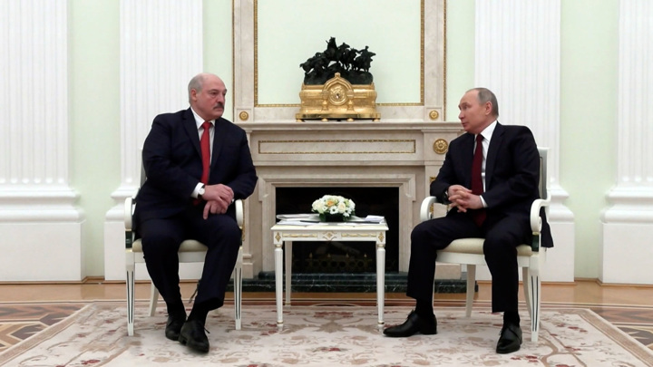 Москва. Кремль. Путин. В Москве Путину и Лукашенко нужно было очень многое обсудить