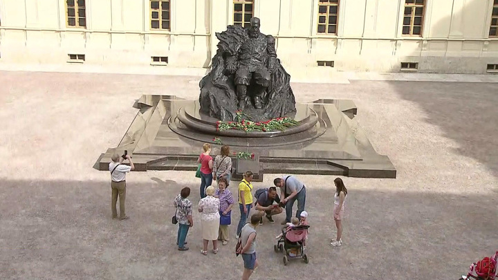 Вести в субботу. "Вот опять я в нашей милой Гатчине": как создавали памятник Александру III