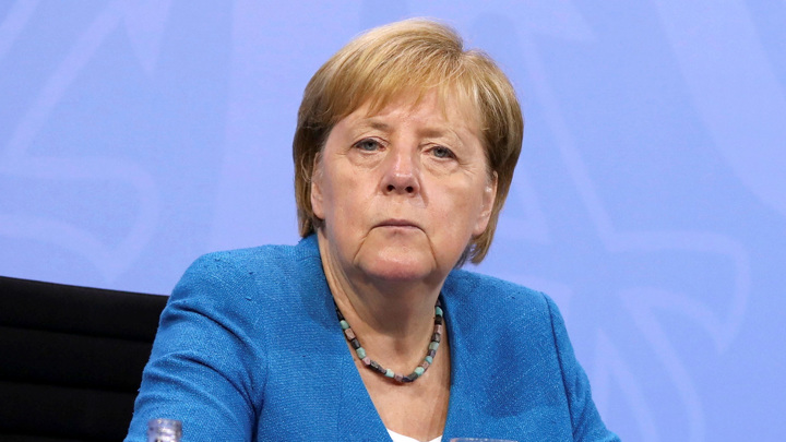 "Хромая утка": Меркель впервые не попала в рейтинг влиятельности Forbes