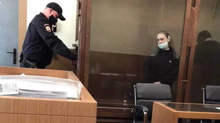 К пяти годам приговорена женщина за попытку продажи 13-летней дочери