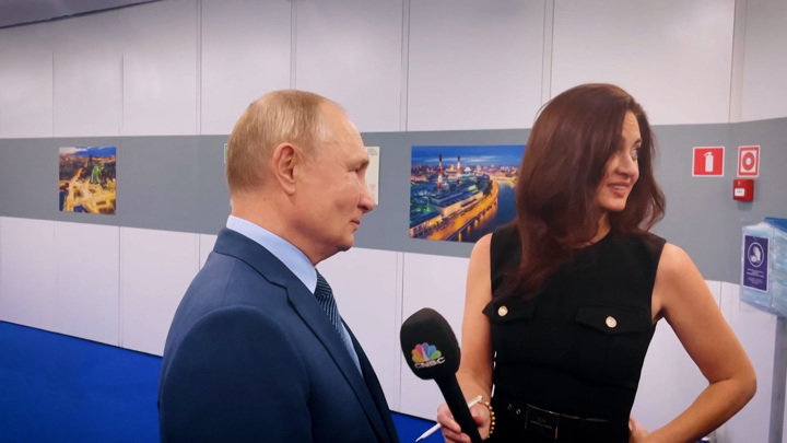 Москва. Кремль. Путин. Хэдли Гэмбл во время интервью с Путиным не дослушивала перевод