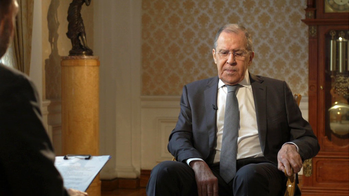 Бог всех создал равными, напоминает Лавров западным политикам