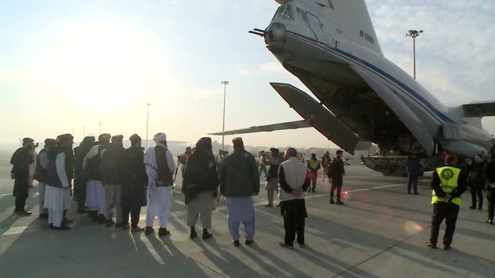 Спецрейс Минобороны РФ доставил в Кабул 36 тонн гуманитарной помощи