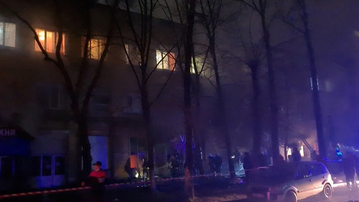 Вести-Москва. Из загоревшегося московского хостела спасли 30 человек