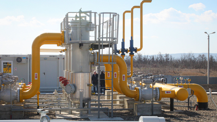 Азербайджан не будет платить за российский газ рублями