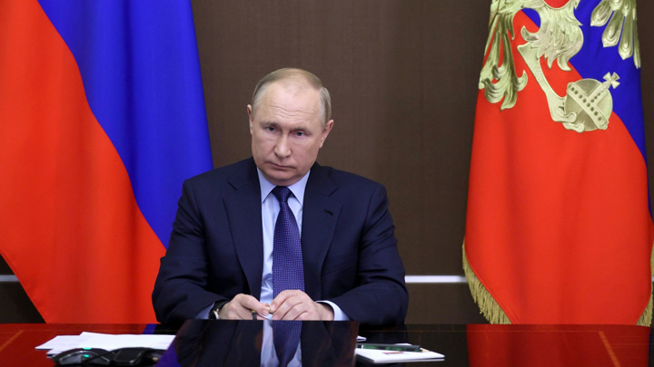 Путин продлил полномочия главы РФПИ