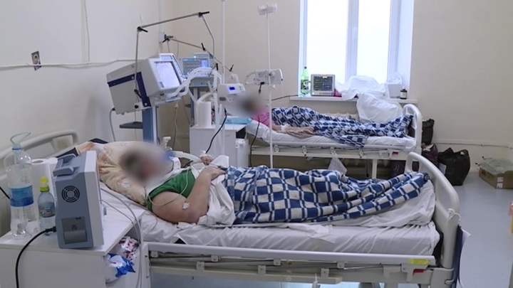 Число заболевших растет: новые данные по ковиду в России