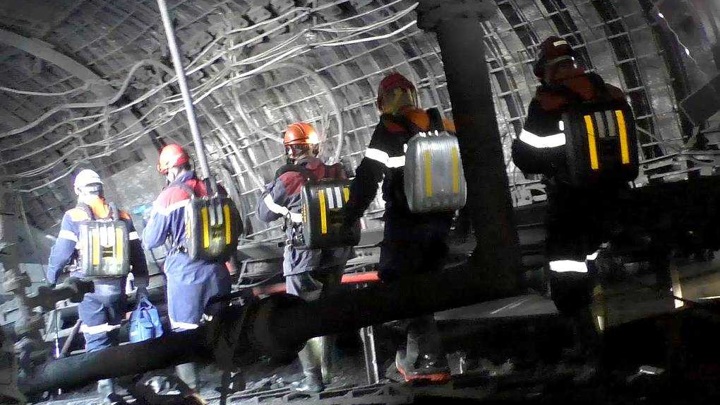 12 горняков после инцидента на шахте "Листвяжная" госпитализированы