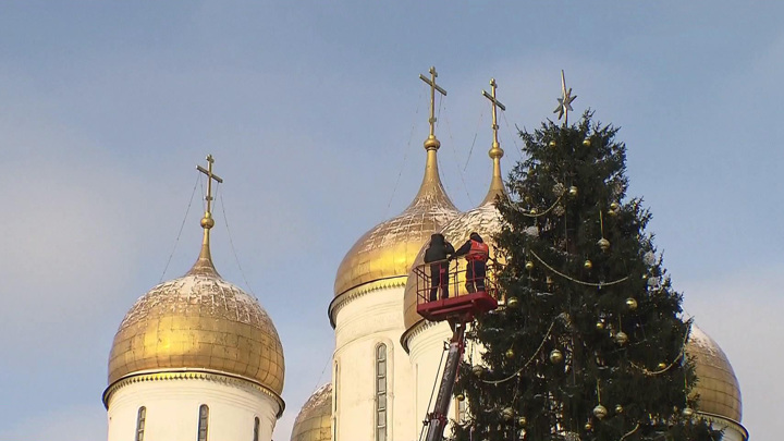 Вести-Москва. Главную елку страны нарядили к Новому году