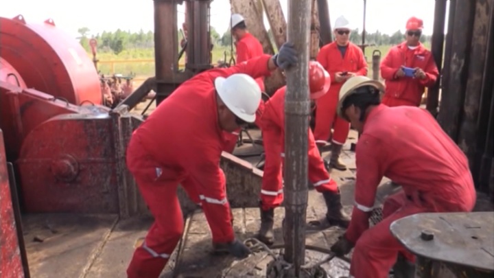 Новак: Россия к февралю восстановит 85% добычи нефти