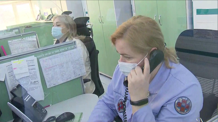 Вести-Москва. Звонят не пациенты, а медики: в Москве появился Центр критических состояний