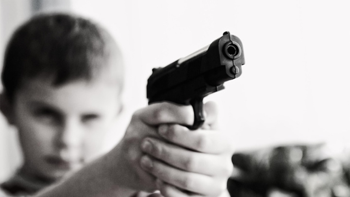 Под Новосибирском школьники выстрелили из пистолета в одноклассника