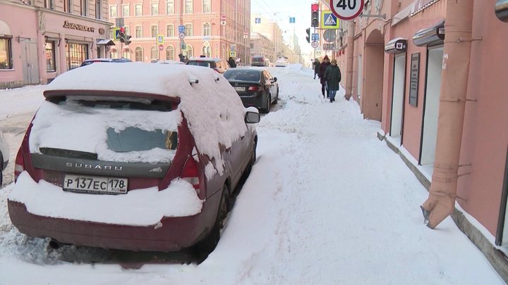 Московским водителям стало проще оплачивать парковку в Петербурге