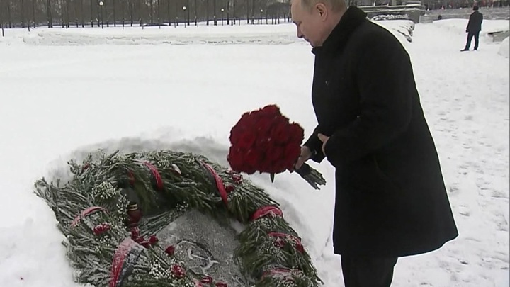 78-ю годовщину полного освобождения Ленинграда от фашистской блокады сегодня отмечают в России