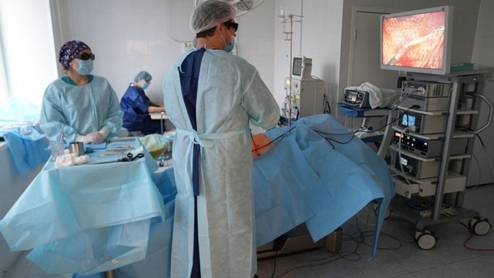 На Ямале врачи провели сложнейшую операцию пациенту с онкологией