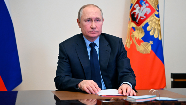 Путин поручил создать рабочую группу по выработке нового валютного регулирования