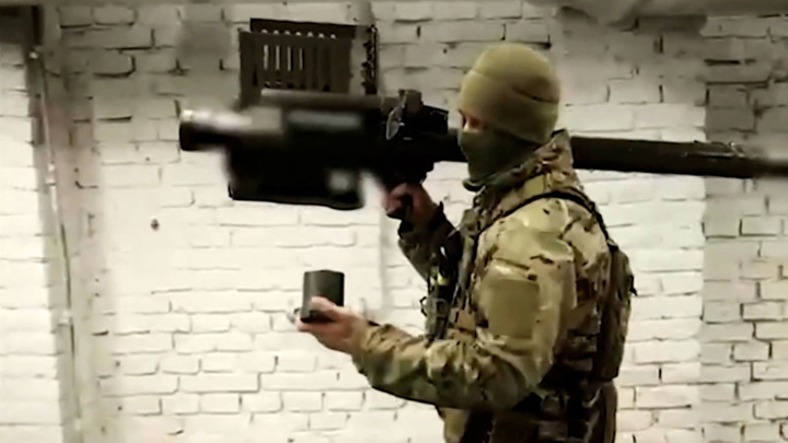 Вести в 20:00. Украинские мошенники пытаются получить оружие от Запада