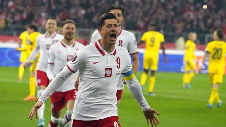 Гол Левандовского вывел сборную Польши на World Cup-2022