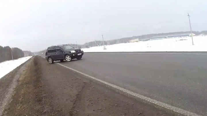 В Томской области пьяный водитель устроил гонки, уходя от полицейских