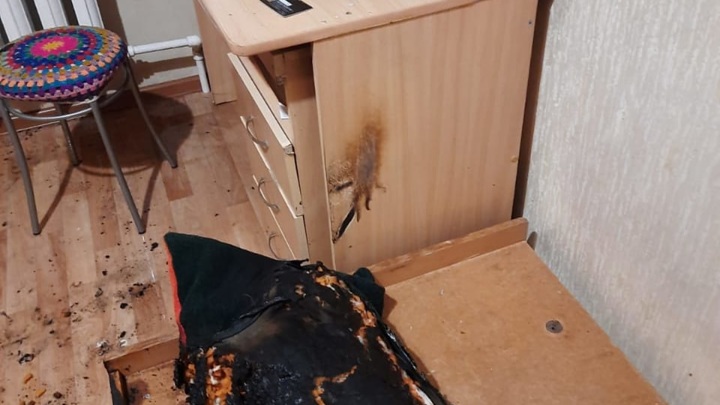 В Челнах юноша пострадал из-за пожара от зарядного устройства