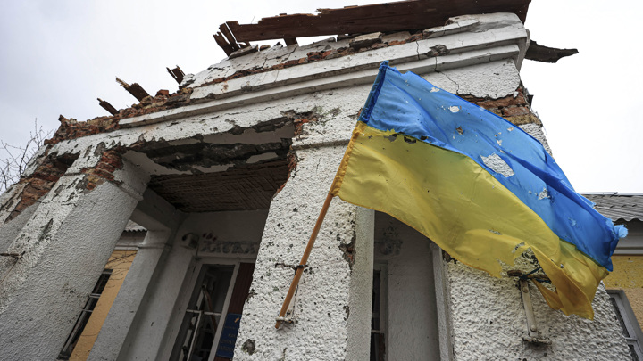 Украинские СМИ продлили военное положение в стране раньше Верховной рады
