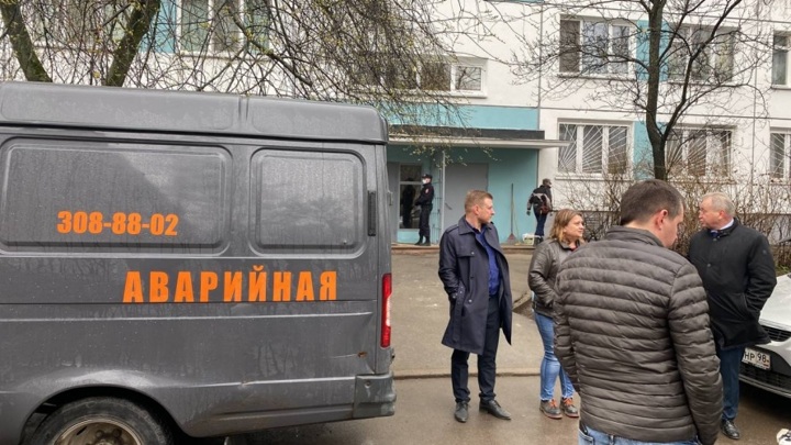 По делу о взрыве в девятиэтажке Петербурга задержаны трое москвичей