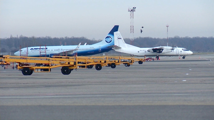 Росавиация продлила ограничение полетов в 11 российских аэропортов