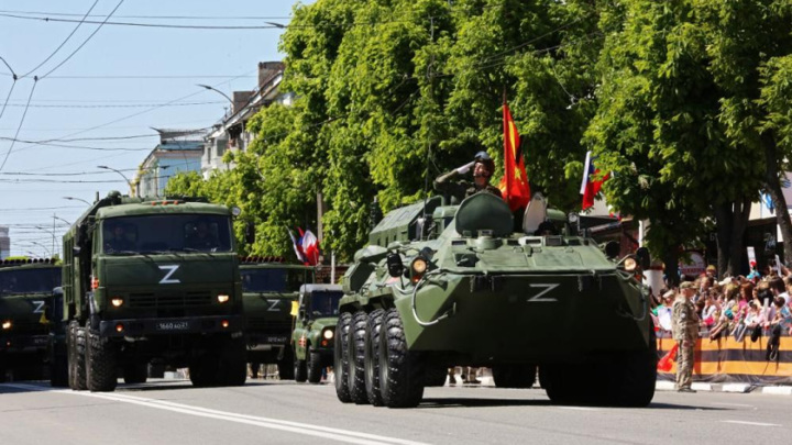 Участники спецоперации на Украине посетили Парад Победы в Симферополе