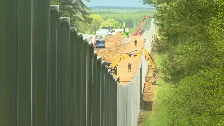 Вести в 20:00. Стену между Польшей и Белоруссией строят без выходных и почти круглосуточно