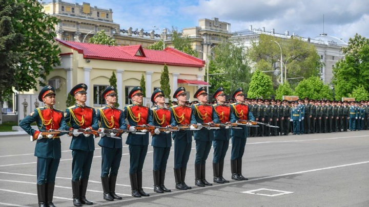 Саратовский военный институт войск нацгвардии празднует 90-летие