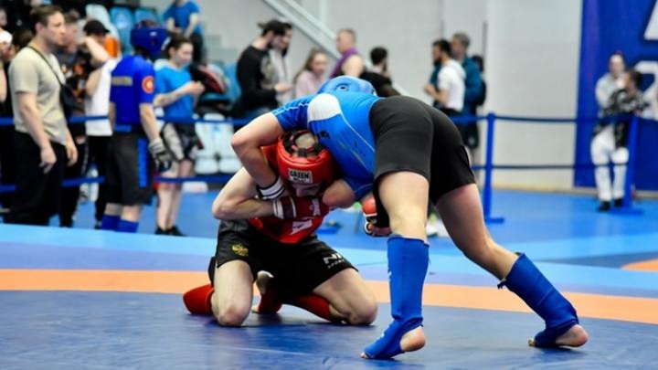 Борца из Тверской области дисквалифицировали с международного турнира из-за драки