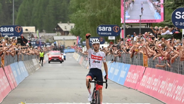 Итальянец Чикконе выиграл 15 этап "Джиро д'Италия"