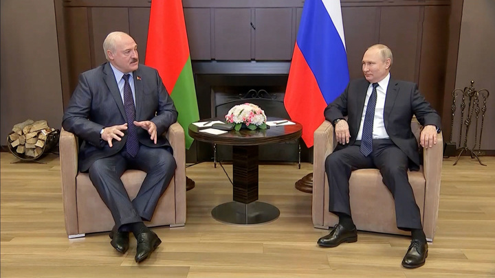 Вести в 20:00. Лукашенко привез на переговоры с Путиным что-то очень важное