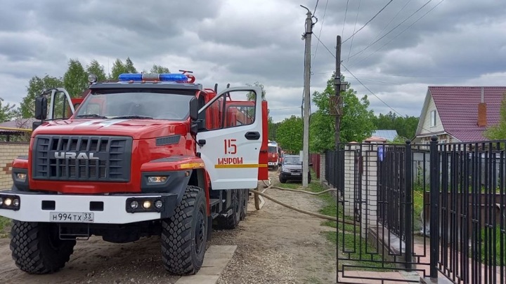 В селе Ковардицы Муромского района 17 пожарных тушили частный жилой дом