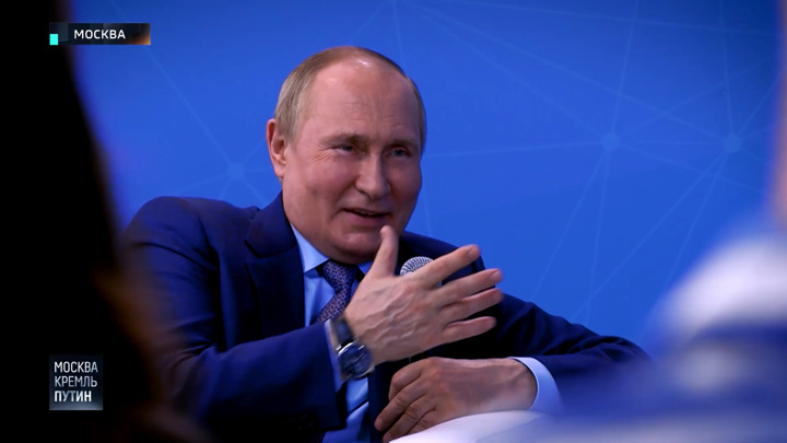 Москва. Кремль. Путин. Раскованно и неформально: общение президента с молодыми специалистами