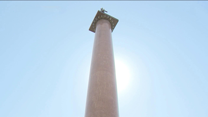 Новости культуры. 190 лет назад на Дворцовой площади установили Александровскую колонну