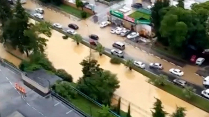 Вести в 20:00. Смерч и потоп в Сочи: курорт ушел под воду