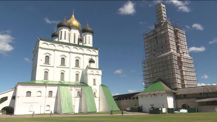 Новости культуры. Как продвигается реставрация колокольни Троицкого собора в Псковском Кремле